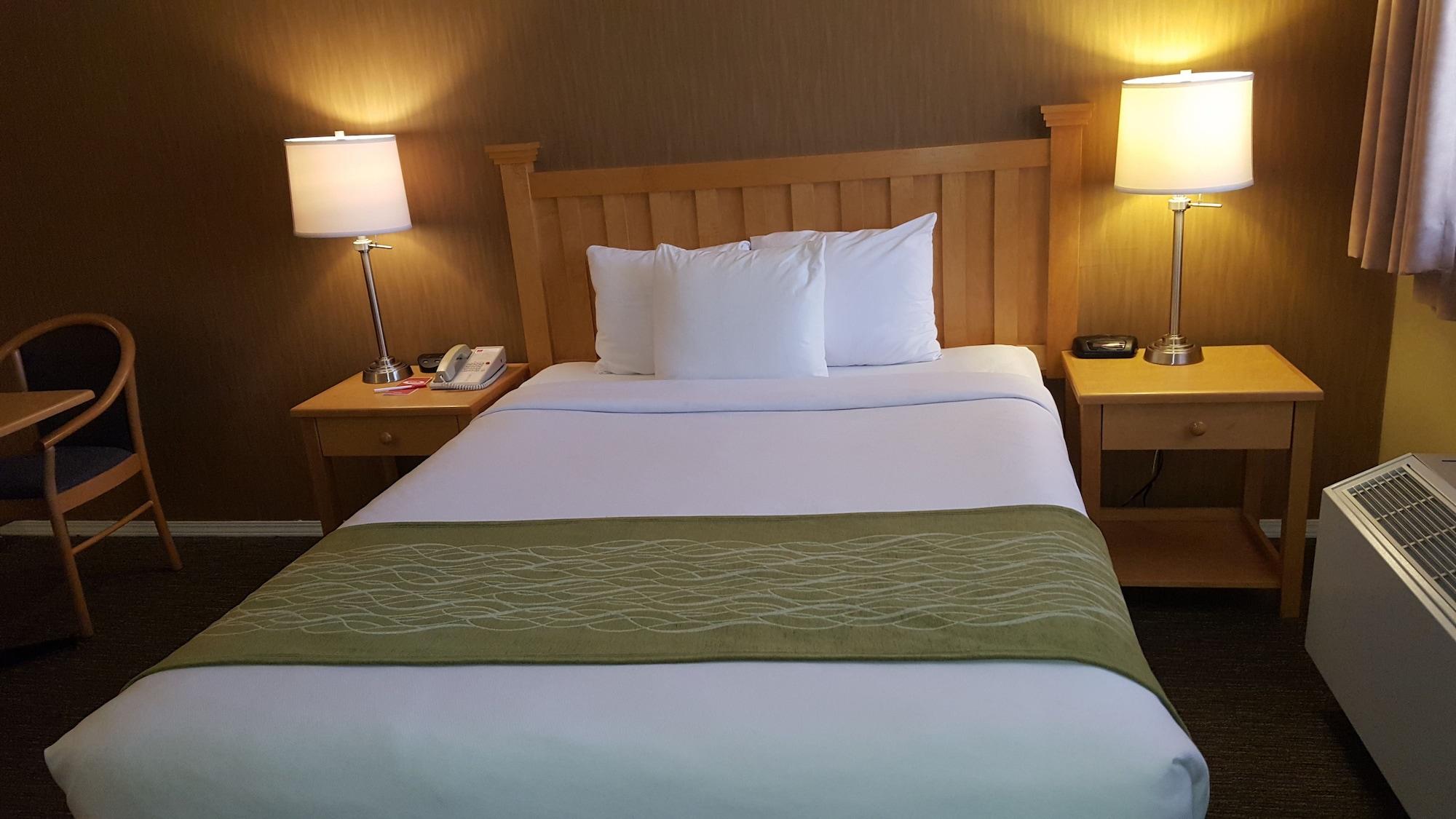 Econo Lodge Inn & Suites West Vancouver Eksteriør bilde