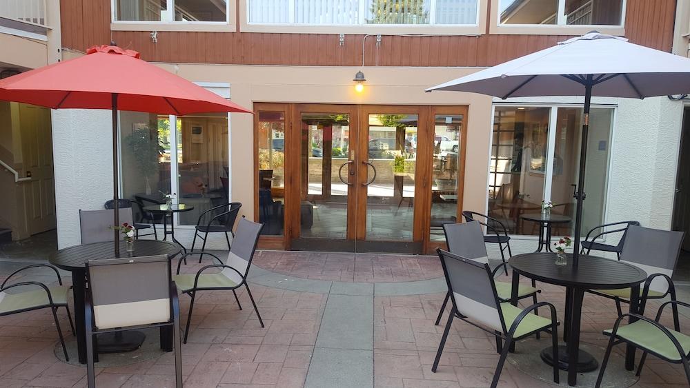 Econo Lodge Inn & Suites West Vancouver Eksteriør bilde