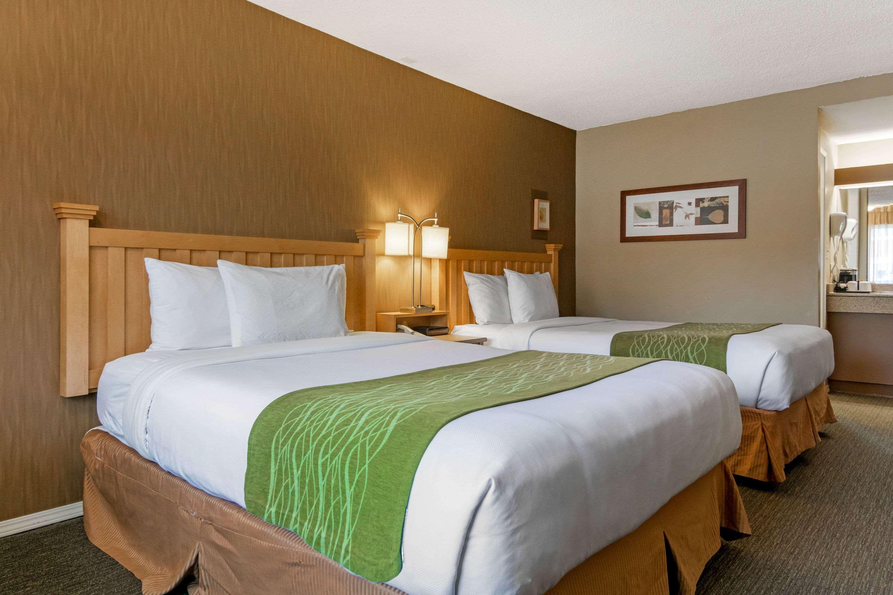 Econo Lodge Inn & Suites West Vancouver Eksteriør bilde