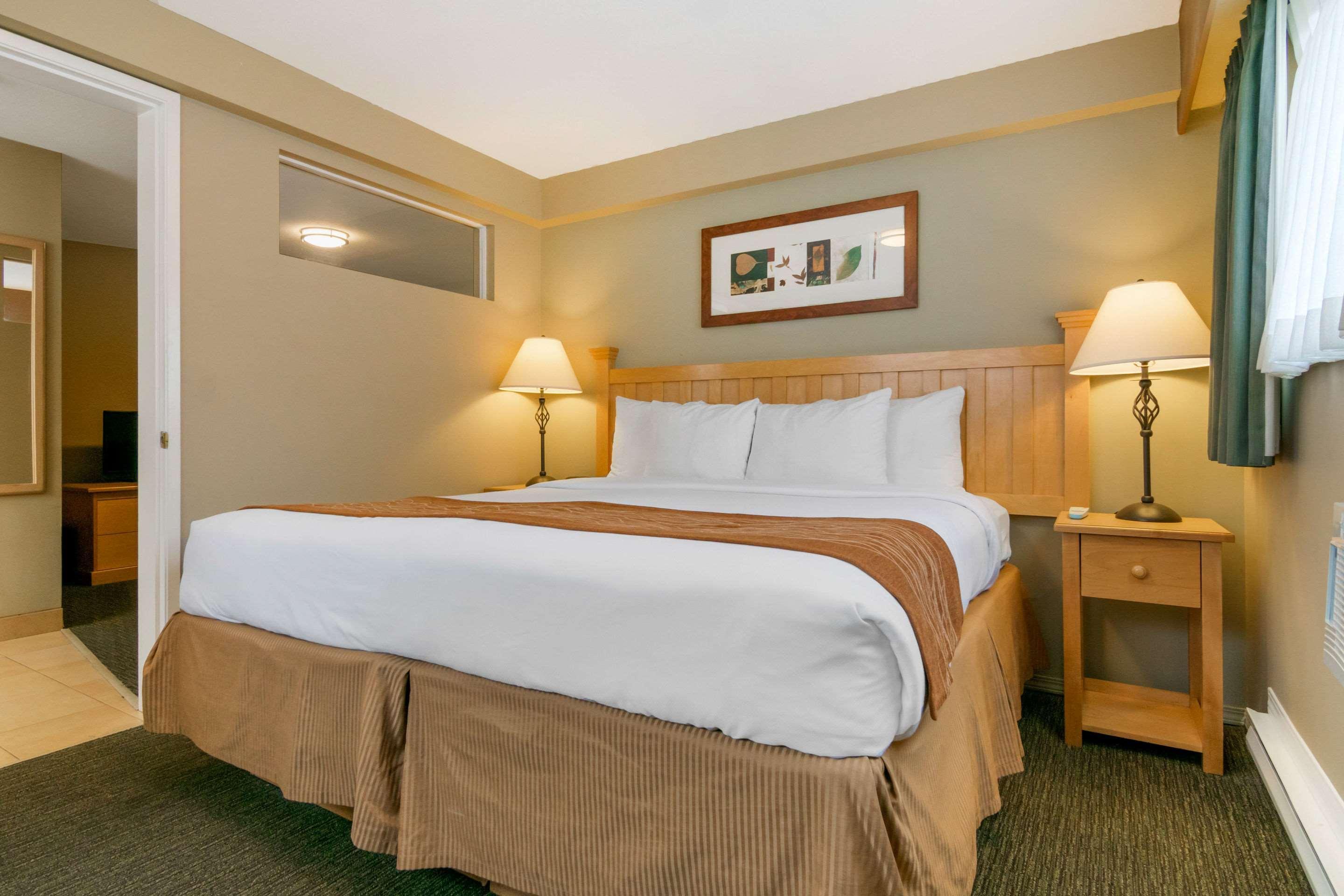 Econo Lodge Inn & Suites West Vancouver Eksteriør bilde