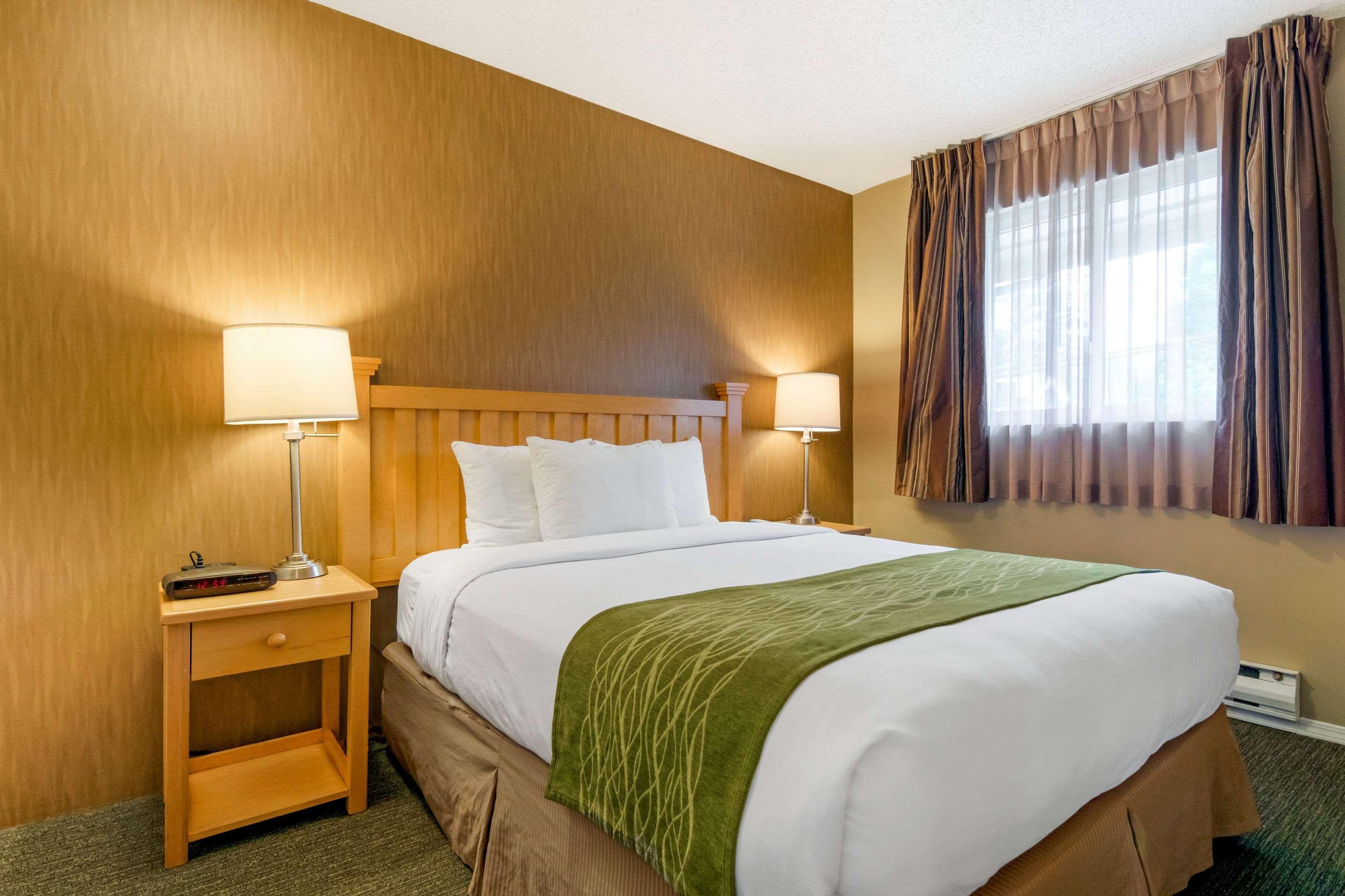 Econo Lodge Inn & Suites West Vancouver Eksteriør bilde