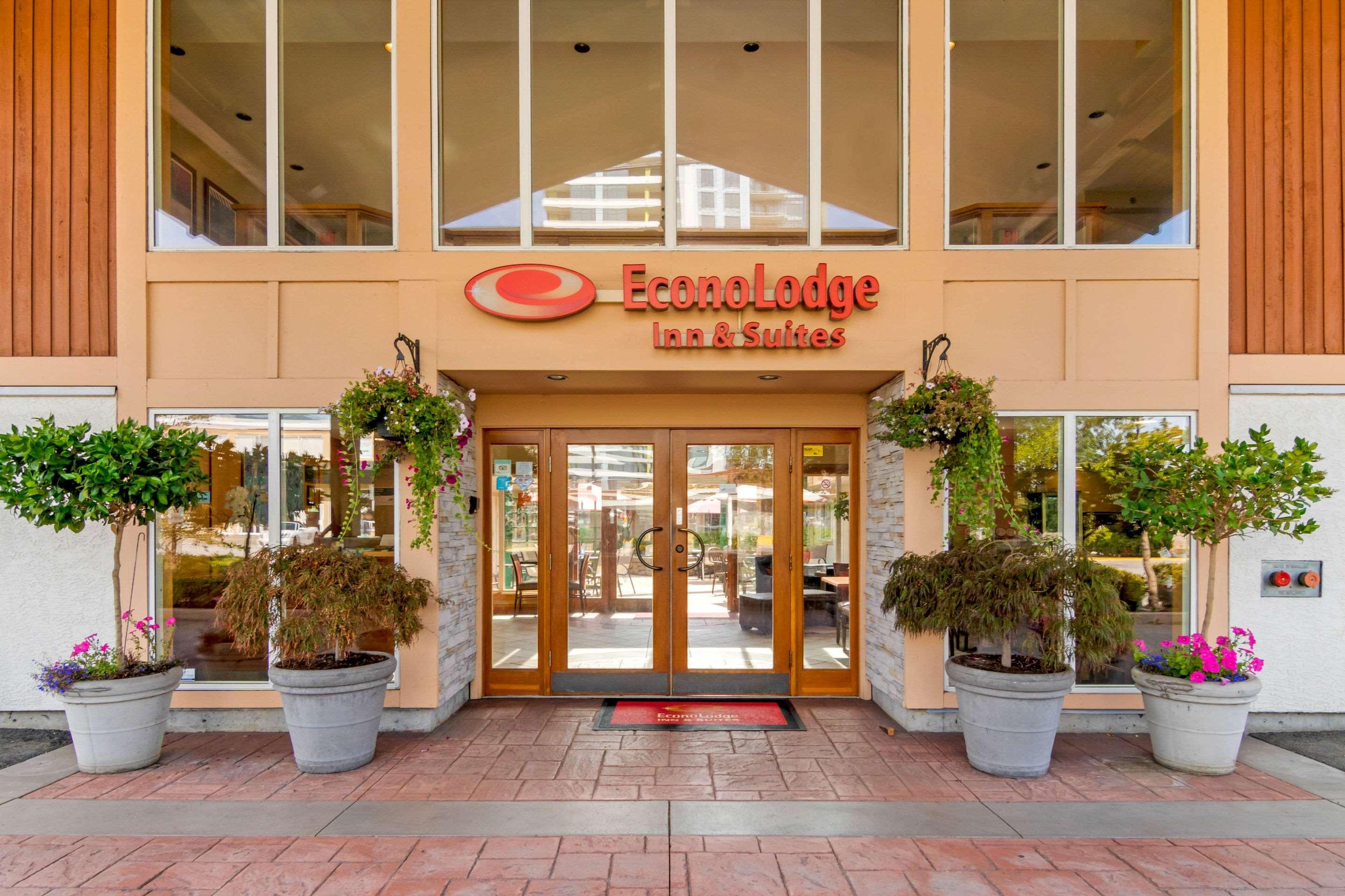 Econo Lodge Inn & Suites West Vancouver Eksteriør bilde