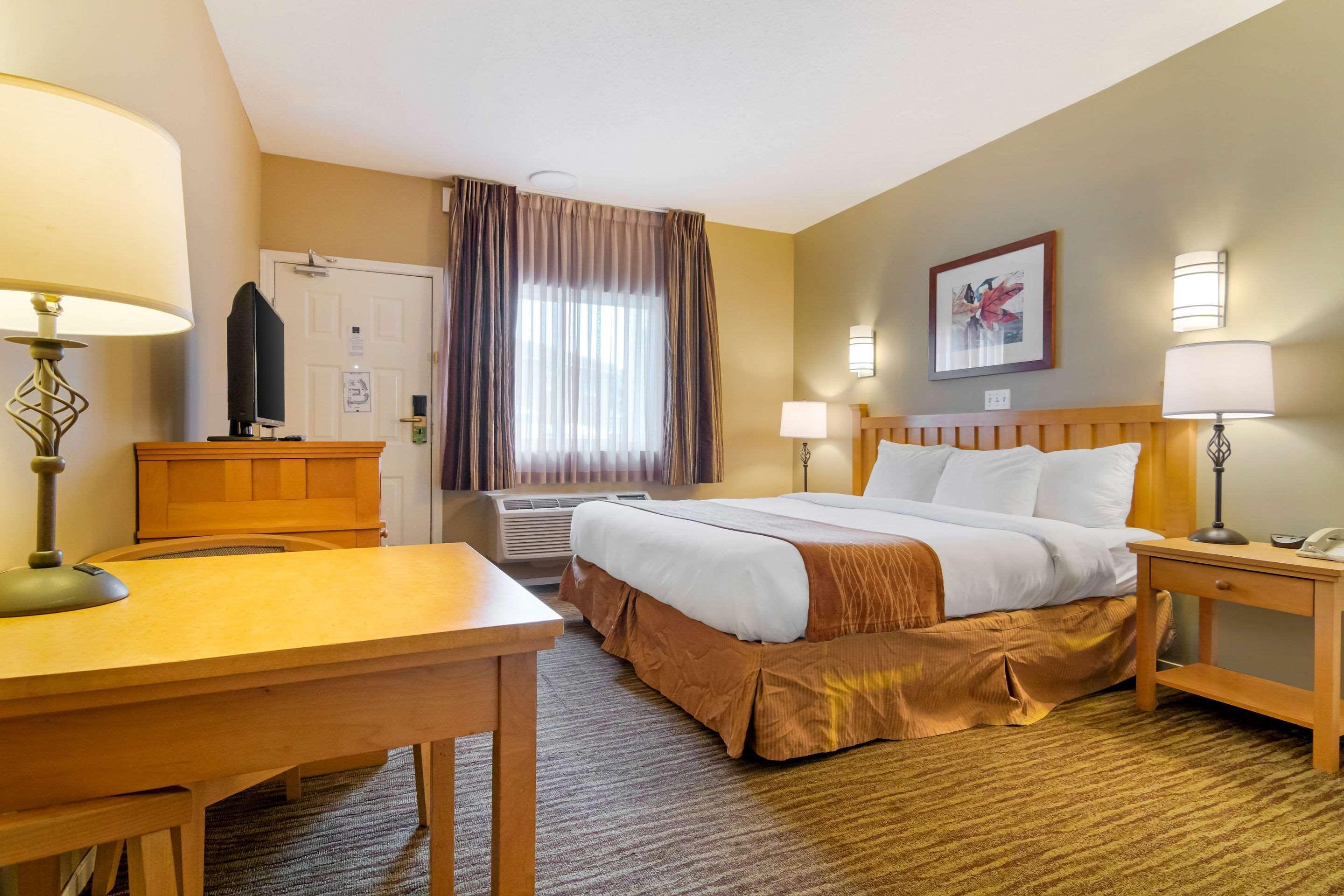 Econo Lodge Inn & Suites West Vancouver Eksteriør bilde
