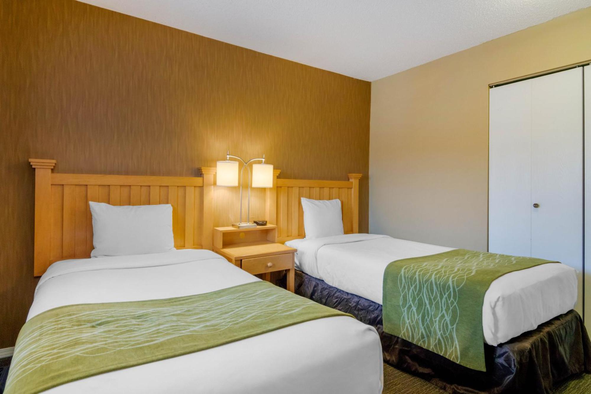 Econo Lodge Inn & Suites West Vancouver Eksteriør bilde
