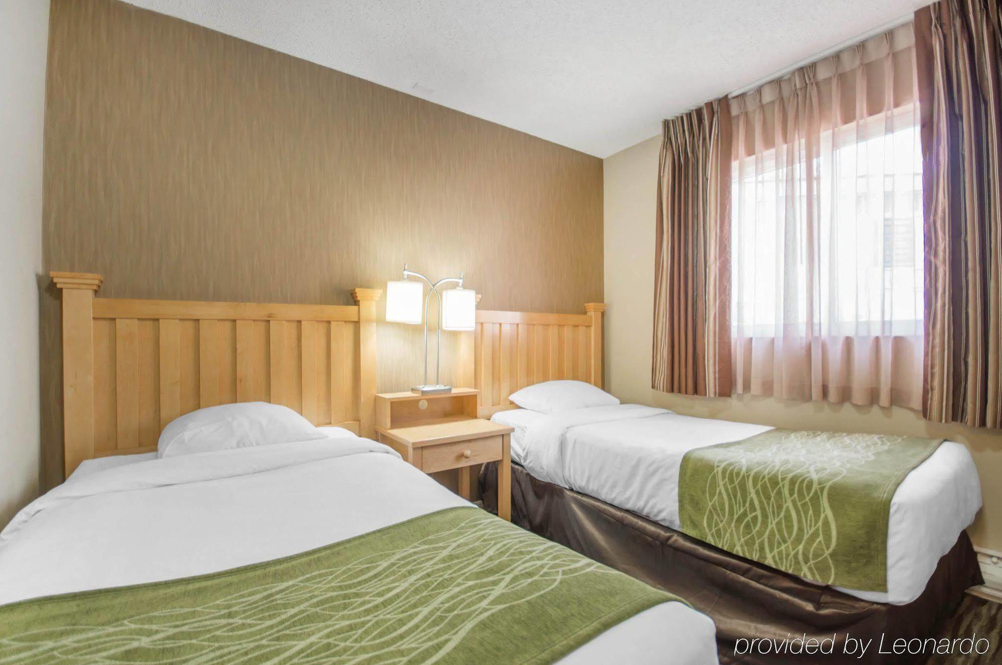 Econo Lodge Inn & Suites West Vancouver Eksteriør bilde