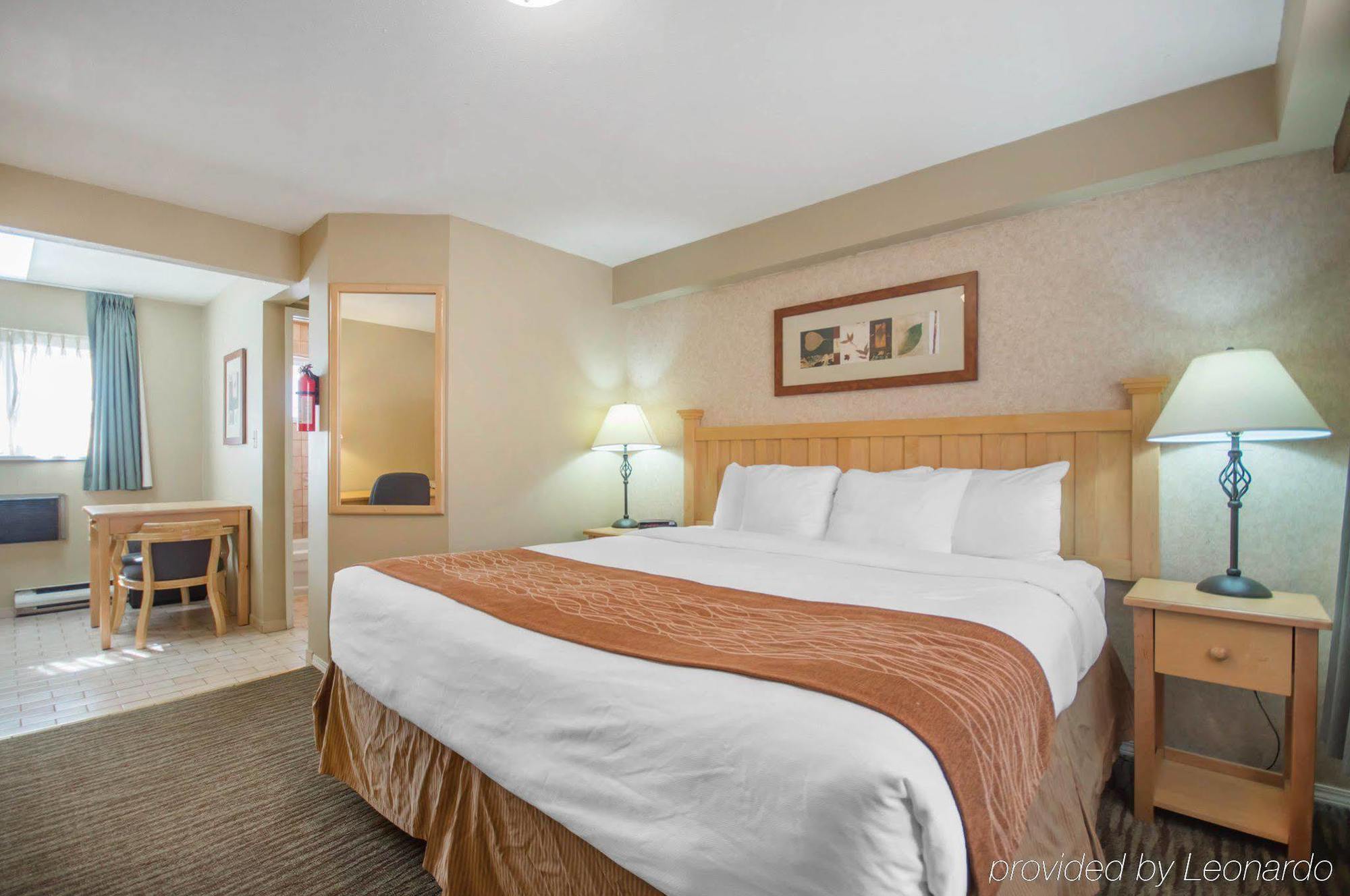Econo Lodge Inn & Suites West Vancouver Eksteriør bilde