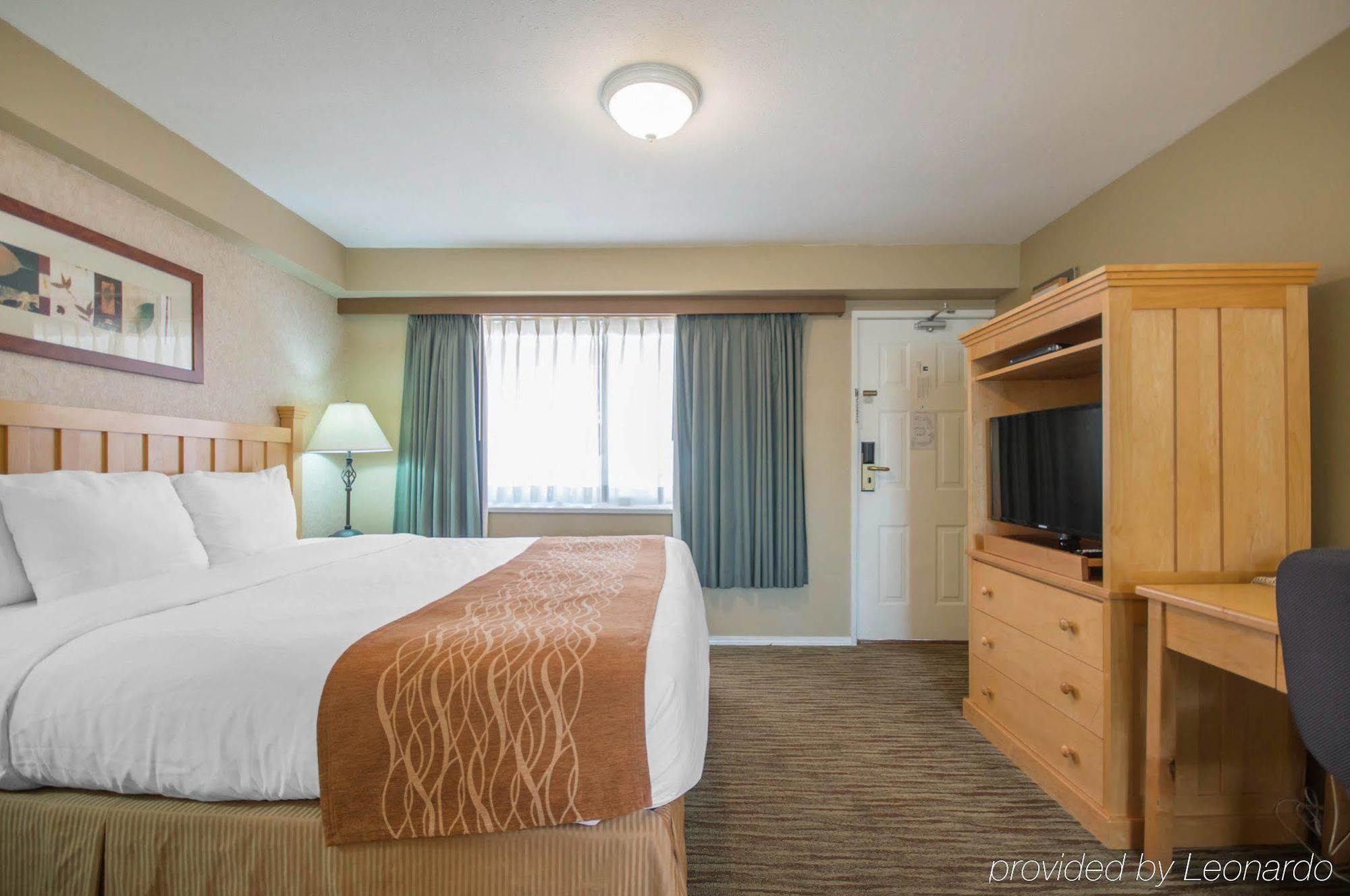 Econo Lodge Inn & Suites West Vancouver Eksteriør bilde
